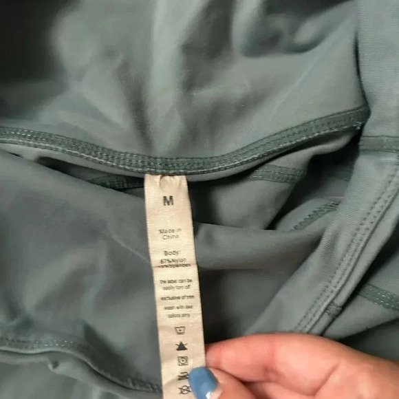 Women’s Teal Green Leggings With Pockets Size Medium - Picture 5 of 5